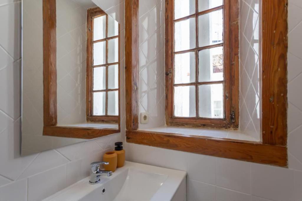 Loft Mouraria Leilighet Lisboa Eksteriør bilde